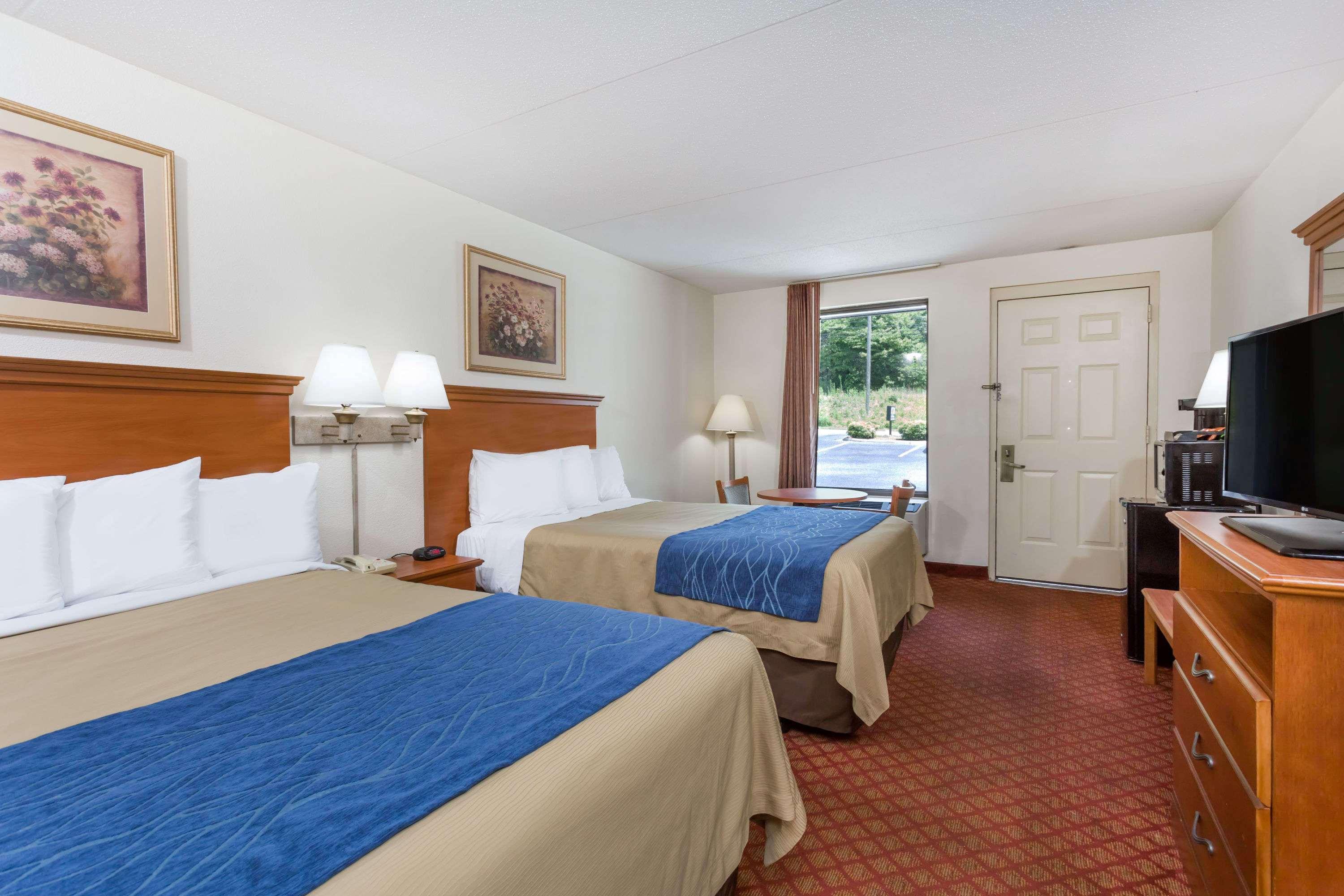 Days Inn By Wyndham Winston Salem North Exterior photo