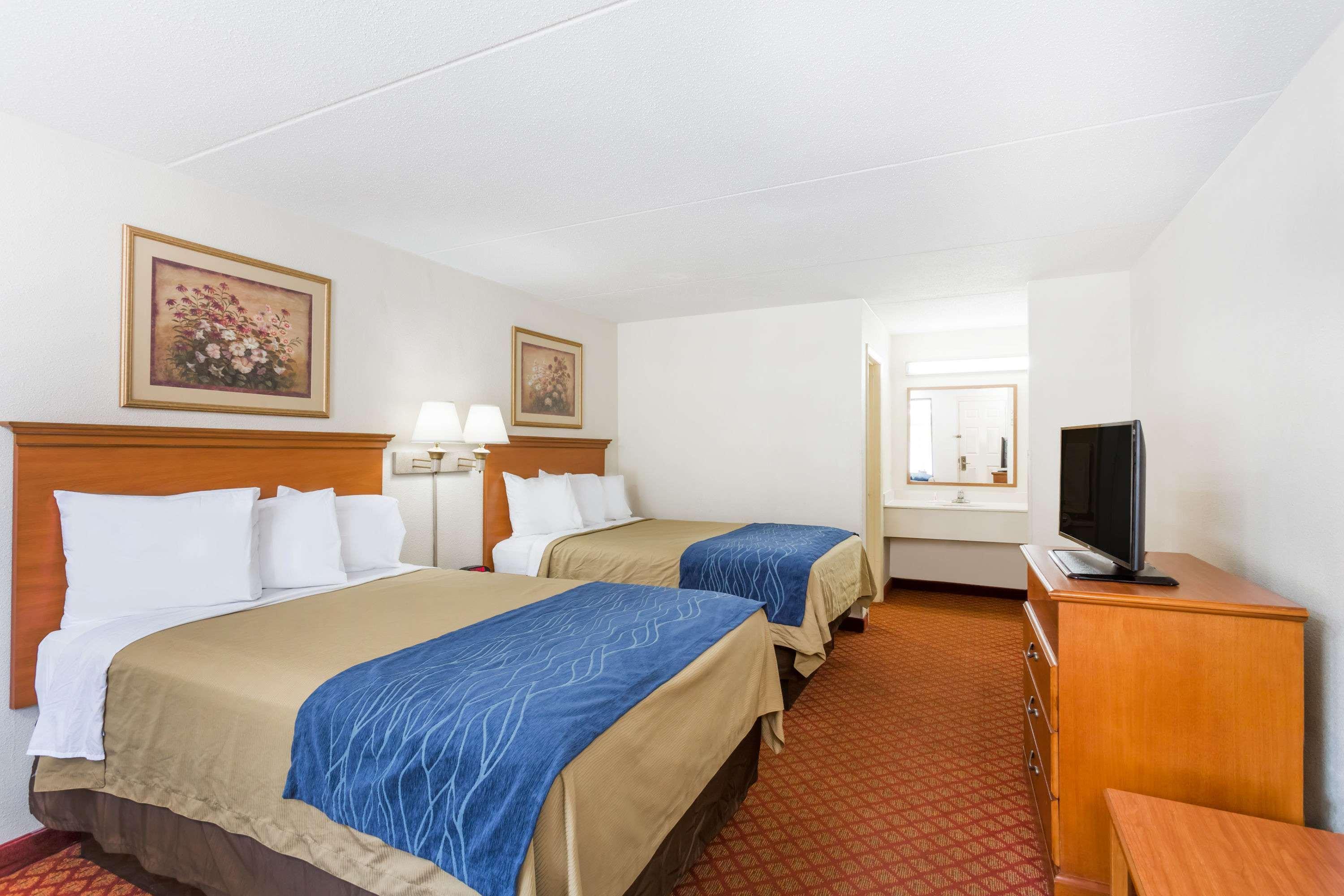 Days Inn By Wyndham Winston Salem North Exterior photo